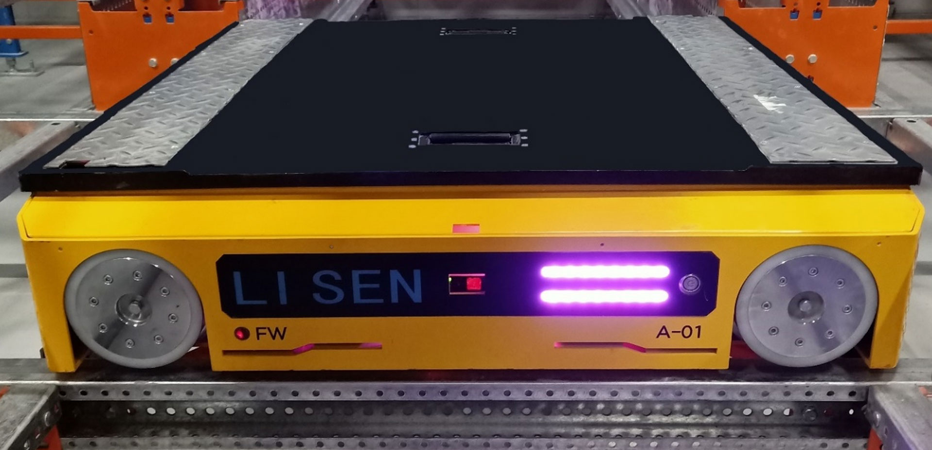 Four-way Pallet Shuttle